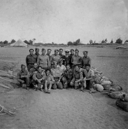 Unos de los españoles recién llegados de Creta que pudieron escaparse de la isla en junio 1941. (Fuente: Colección Miguel Martinez)