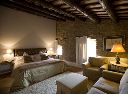 Habitación del hotel rural La Garriga de Castelladral (Barcelona).