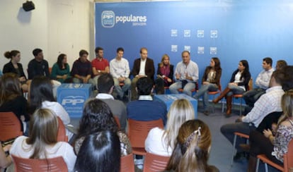 El vicesecretario general de Comunicación del Partido Popular, Esteban González Pons, durante un acto con jóvenes en Valencia.