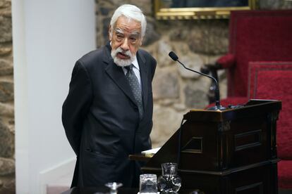 Basilio Losada, académico de honor de la RAG.