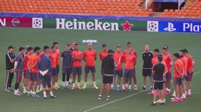 El Valencia preparando el partido ante el Zenit.