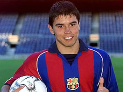 Javier Saviola, en su presentación con el Barça.