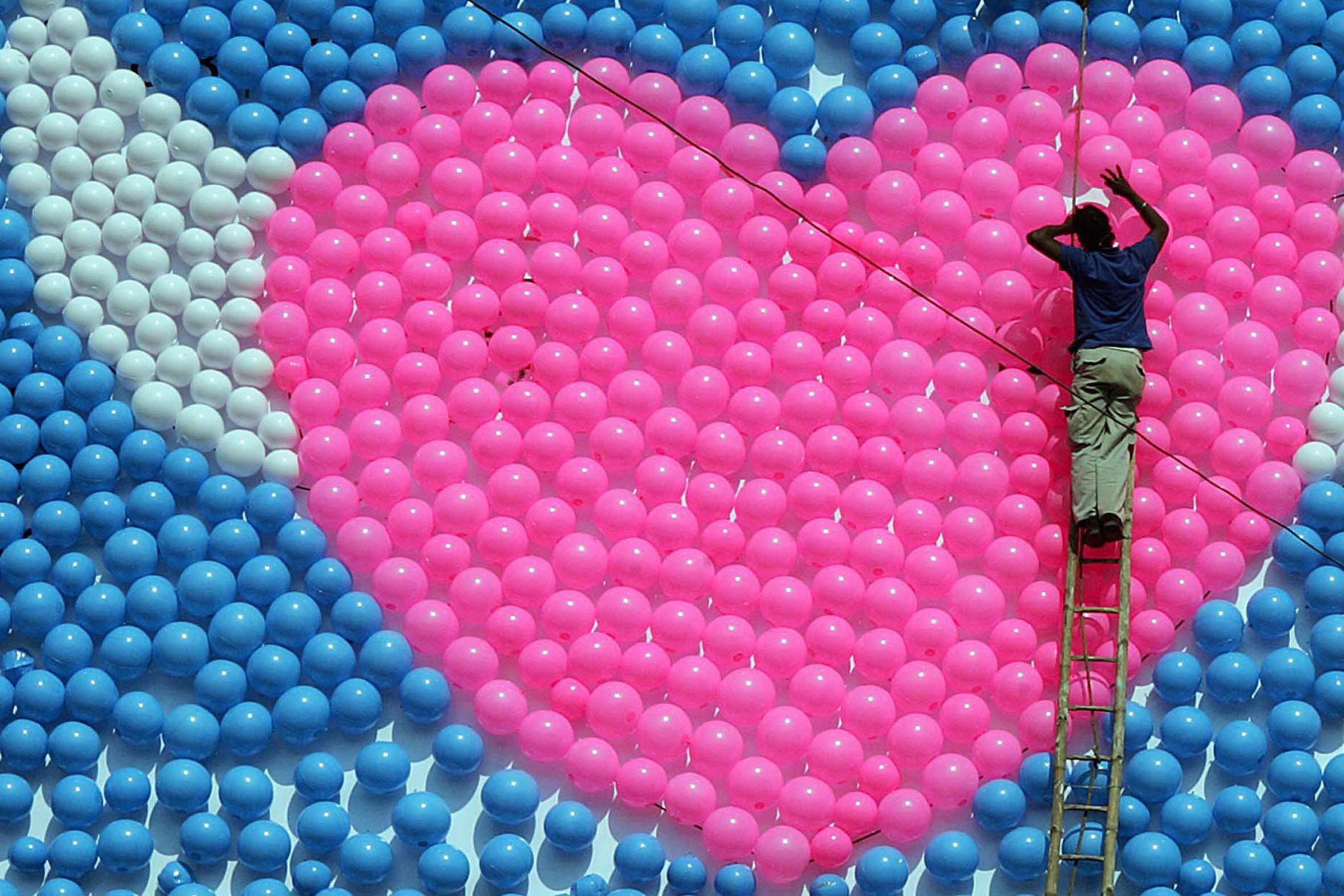 Today the 'I love you' loses meaning as soon as it's said: how we declare our love in 2026