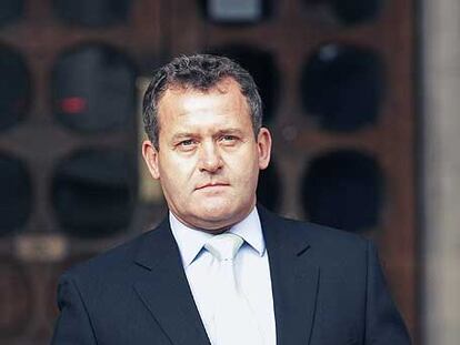 El ex mayordomo de Diana de Gales, Paul Burrell, ayer en Londres.