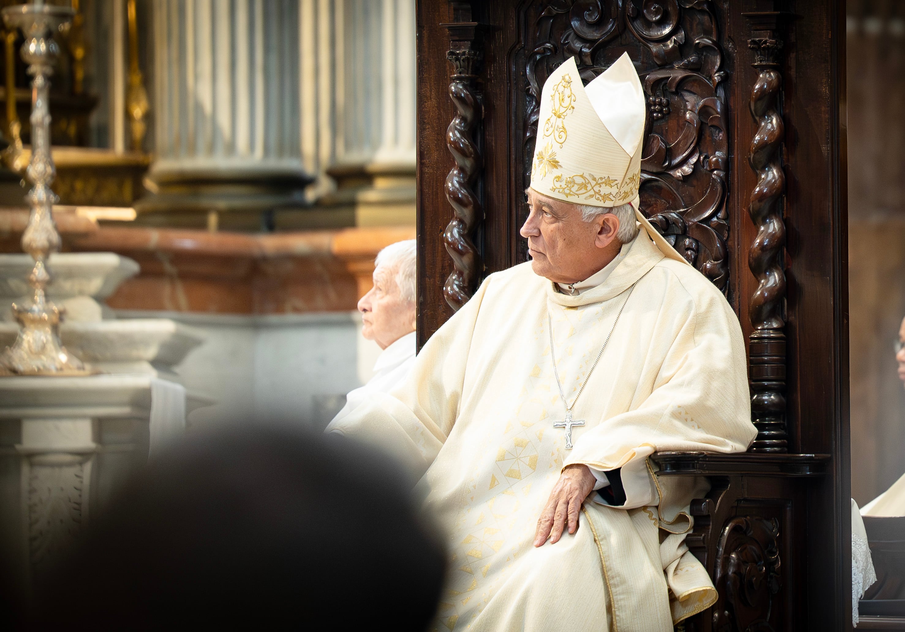 The Bishop of Cadiz suspends his schedule "to clarify the facts" and denies that he abused minors in Getafe