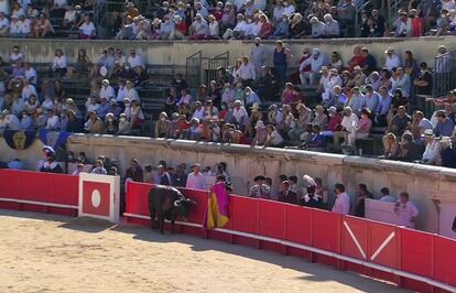 El primer toro de la tarde volvió vivo a los corrales.