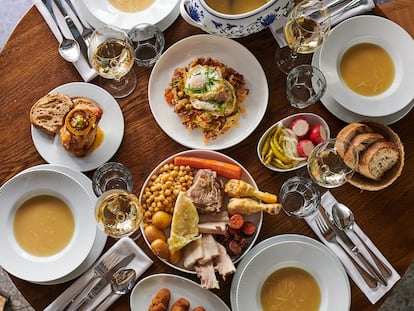 El cocido en cinco vuelcos del restaurante La Cocina de Frente, en Madrid.