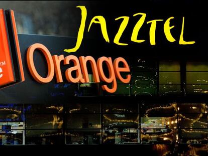 Logotipos de Jazztel y Orange.