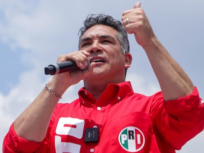 Alejandro Moreno Cárdenas, dirigente del PRI, durante el cierre de campaña de Alejandra del Moral en Toluca, en mayo de 2023.