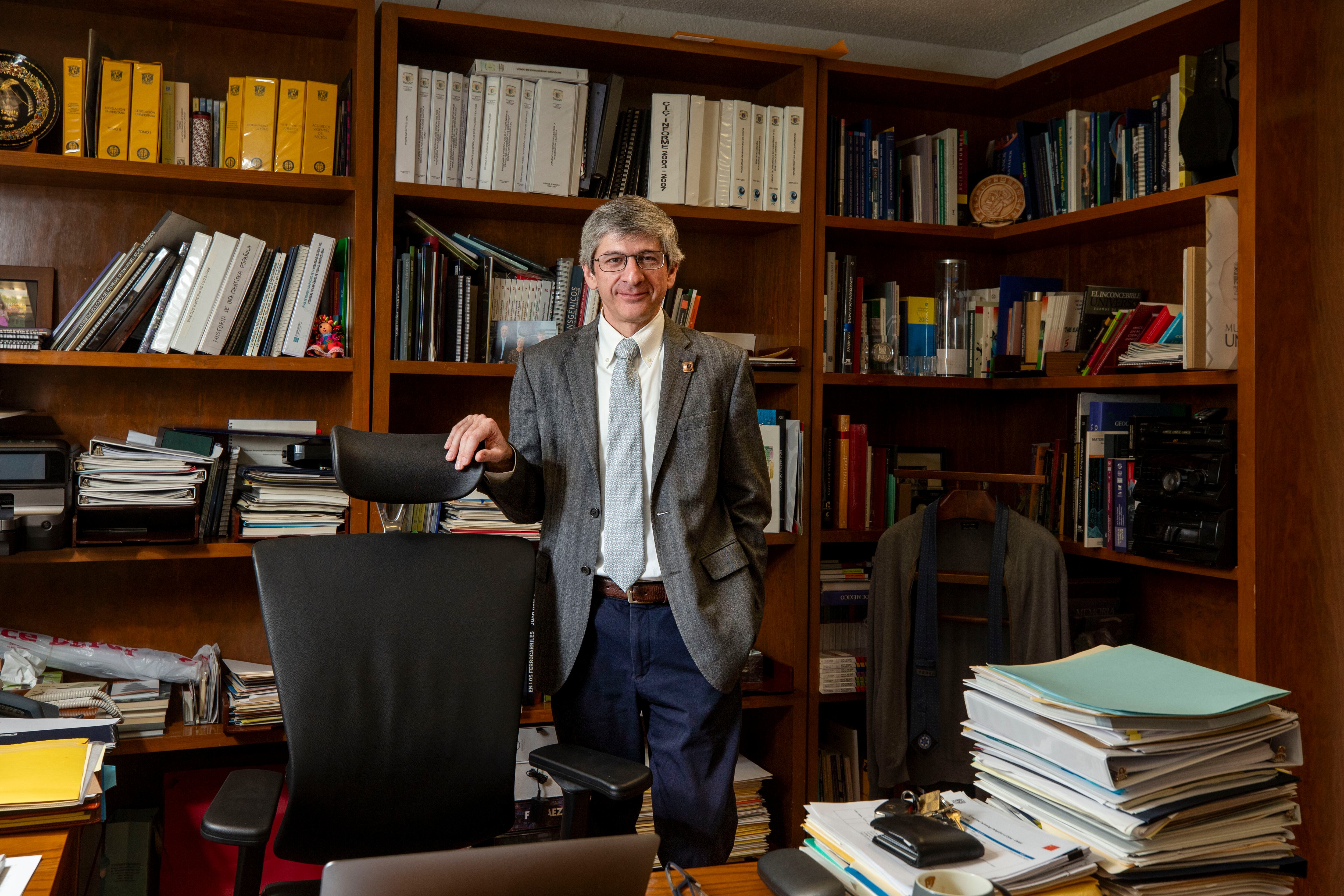 El doctor e investigador William Lee, excoordinador de Investigación Científica de la UNAM.