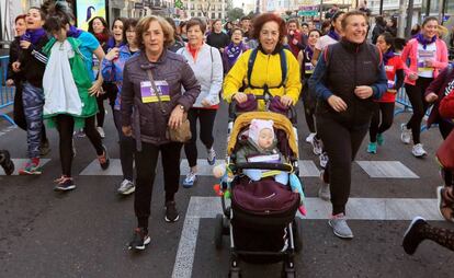 Participantes de la I Carrera Feminista, convocada este domingo en Madrid.