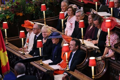 Los ex primer ministros del Reino Unido asisten a la ceremonia de coronación de Carlos III en la abadía de Westminster.