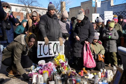 Memorial en nombre de Alex Pretti, en Minneapolis, el 25 de enero.
