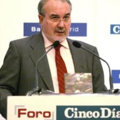 Pedro Solbes, durante su intervención en el 'Foro Cinco Días'