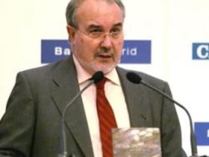 Pedro Solbes, durante su intervención en el 'Foro Cinco Días'