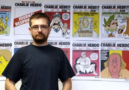 Charb, director de &#039;Charlie Hebdo&#039;, en la redacci&oacute;n en 2012.