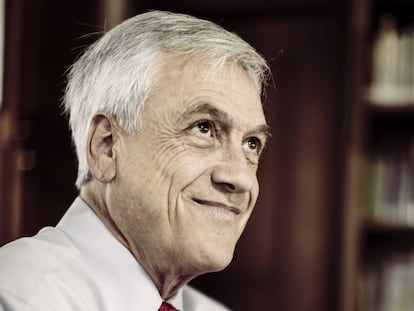 Sebastián Piñera en la sede de su campaña en Santiago.