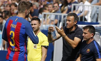 Luis Enrique y Piqu&eacute;, en Butarque.