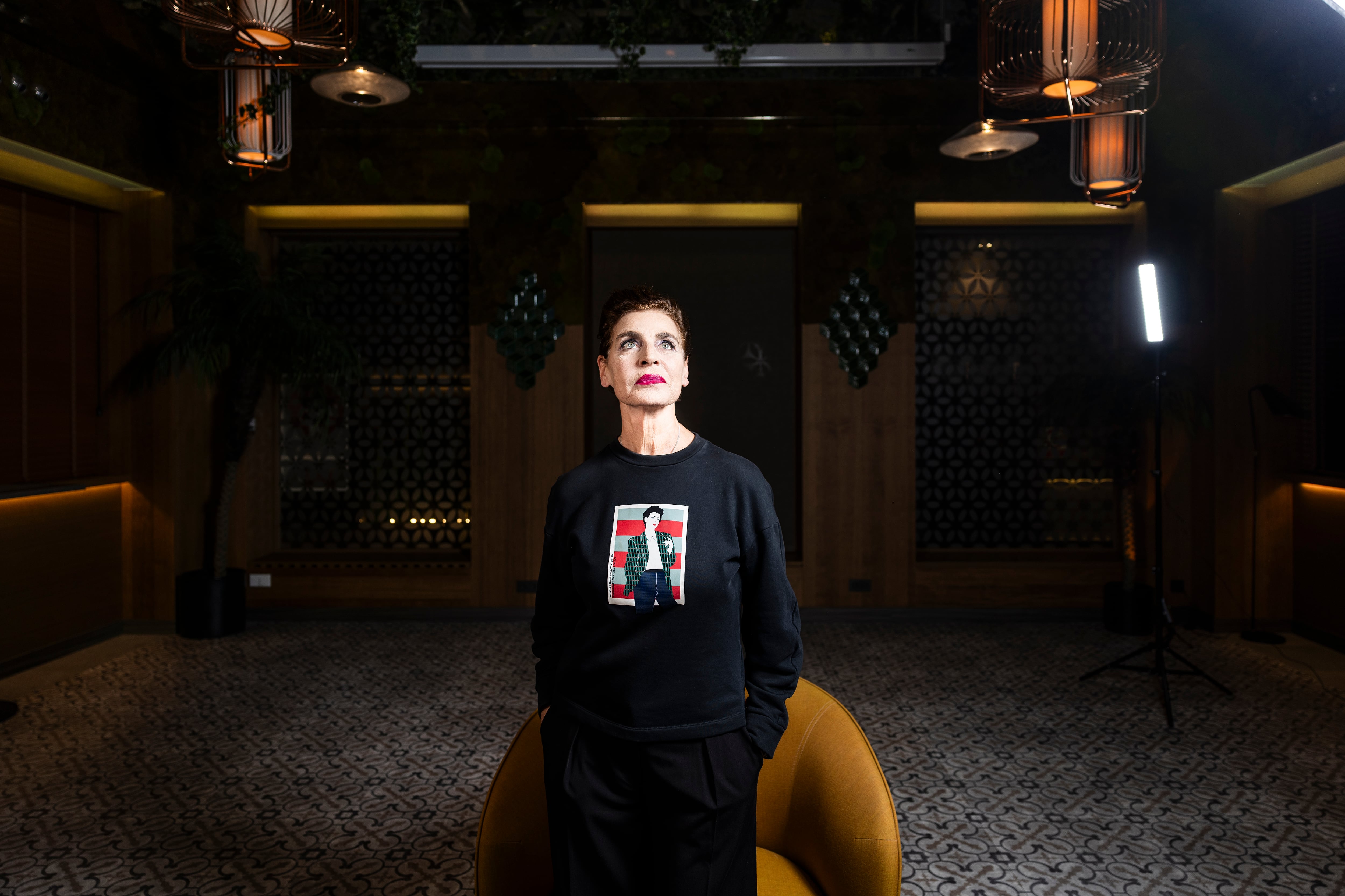 Antonia Dell’Atte: “La primera patada que me dio Lequio, estando embarazada, fue a la vuelta de la luna de miel” 2 Dell´Atte, en la entrevista, realizada en el hotel Hyatt de Madrid, el 8 de octubre de 2025.