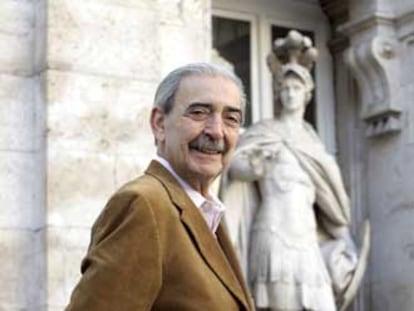 Juan Gelman, ayer en el patio del Príncipe del Palacio Real.