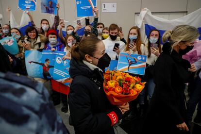 Valieva, a su llegada al aeropuerto de Moscú.