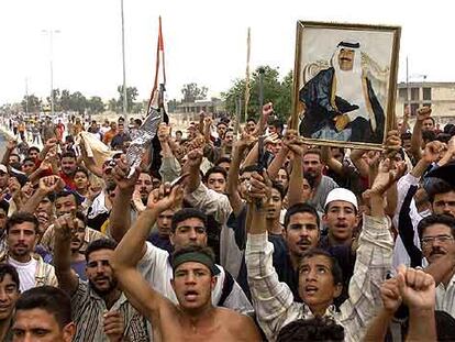 Seguidores de Sadam Husein protestan contra la sentencia en Tikrit, la ciudad natal del ex dictador iraquí.
