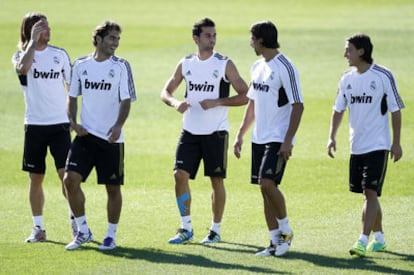 Jugadores del Madrid, durante un entrenamiento.