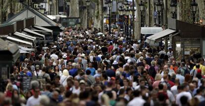 Imagen de La Rambla (Barcelona) dos días después del atentado del jueves.