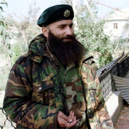 Shamil Basáyev, en una foto de archivo de 1999.