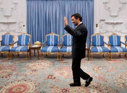 El presidente de Irán, Mahmud Ahmadineyad, ayer en Teherán.