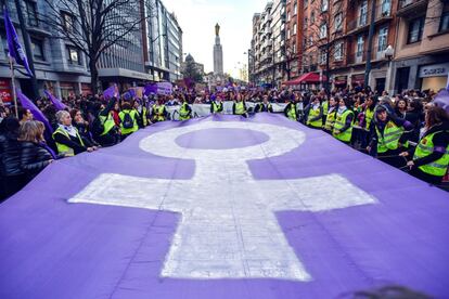 Vista de la manifestación de Bilbao con motivo del Día Internacional de la Mujer.