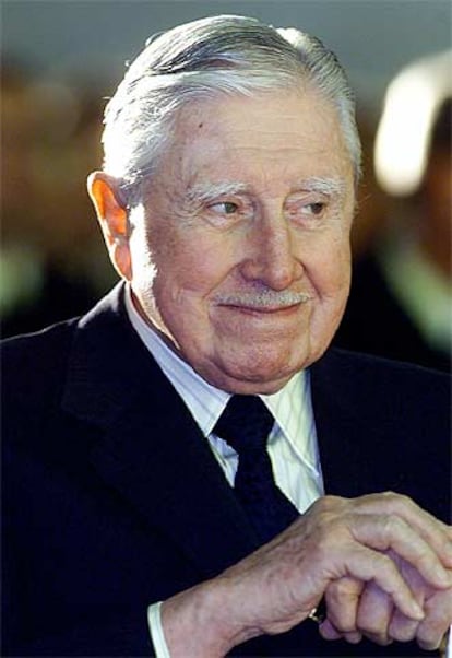 El ex dictador chileno Augusto Pinochet, en el año 2000.