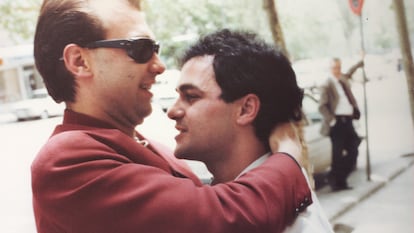 Pepe Risi y Toño Martín en la boda de este último, en 1980. La foto pertenece al álbum familiar de Esther González, viuda de Toño Martín.