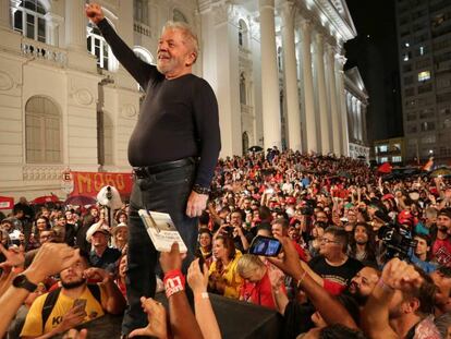 Lula, durante um ato em Curitiba em 28 de março.
