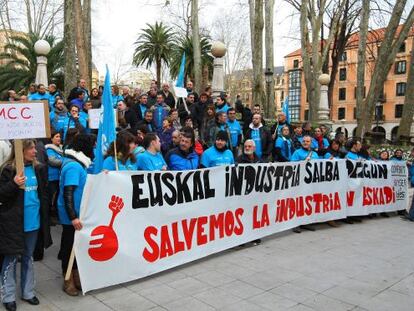 Trabajadores de Edesa en su de sus protestas en Bilbao.