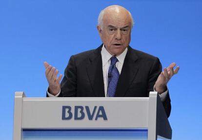 El president del BBVA, Francisco González, durant la seva intervenció en l'última junta d'accionistes.