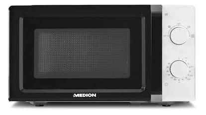 Vista del microondas con descuento en Amazon.