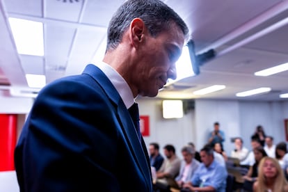 Pedro Sánchez, tras su comparecencia en la sede del PSOE en Madrid.