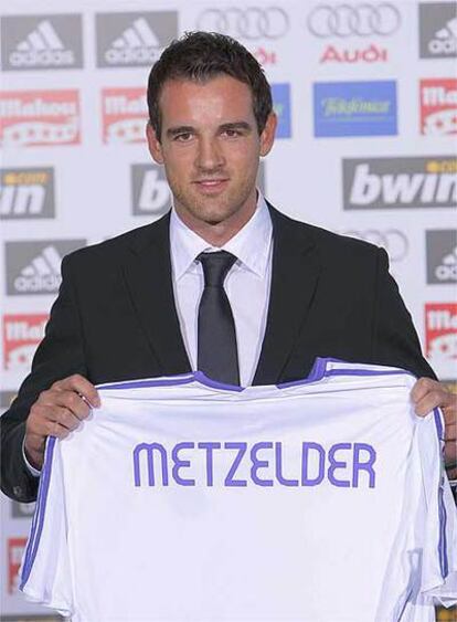 Metzelder, con la camiseta del Real Madrid