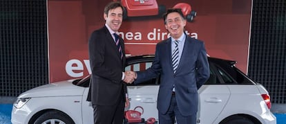 Jos&eacute; Miguel Aparicio, director general de Audi en Espa&ntilde;a y Miguel &Aacute;ngel Medina, consejero delegado de L&iacute;nea Directa Aseguradora.