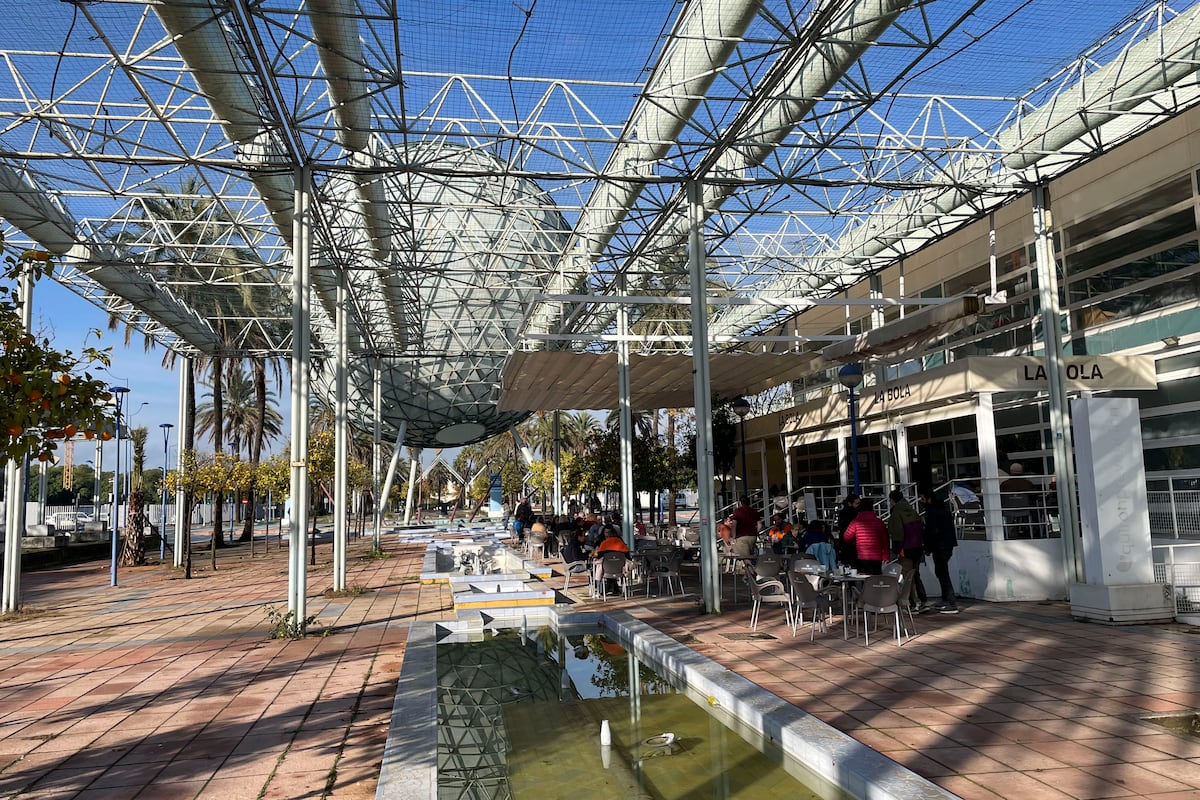 La Bola, el bar sevillano que tuvo una sospechosa facturación récord cuando empezó a administrarlo el expresidente de la SEPI