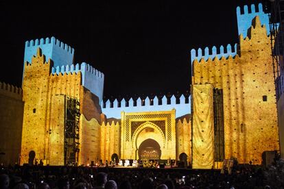 Festival de Fez de las Músicas Sagradas del Mundo. Espacio: Bab Al Makina. "Fez a la búsqueda de África". Decoración mediante técnica de Mapping con proyección de vídeo en HD.