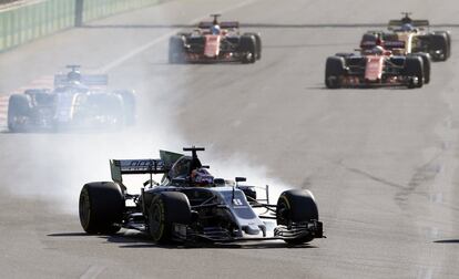 Romain Grosjean, piloto francés, en una de las curvas.