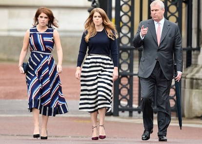 Eugenia, Beatriz y su padre, Andr&eacute;s de Inglaterra.