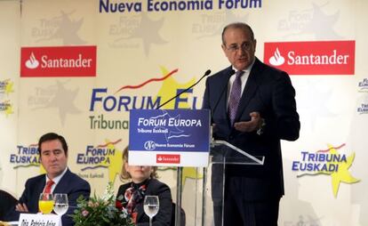 Miguel Ángel Lujua durante su intervención en un desayuno informativo en Bilbao.