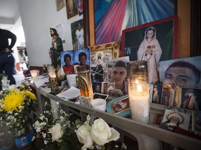 Altar en recuerdo de los desaparecidos en Tierra Blanca.