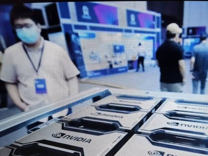 EE UU planea elevar las restricciones de exportación de chips a China