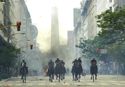 Protesto em Buenos Aires contra o ‘corralito’ financeiro argentino, em dezembro de 2001.