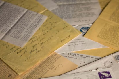 Detalle de algunas de las cartas entre Salinger y el autor de la portada de 'El guardián entre el centeno' que se mostrarán en Nueva York