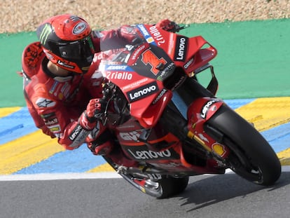 El piloto italiano de Ducati Lenovo Team, Pecco Bagnaia, durante la clasificación del GP de Francia de Moto GP en el circuito de Bugatti en Le Mans